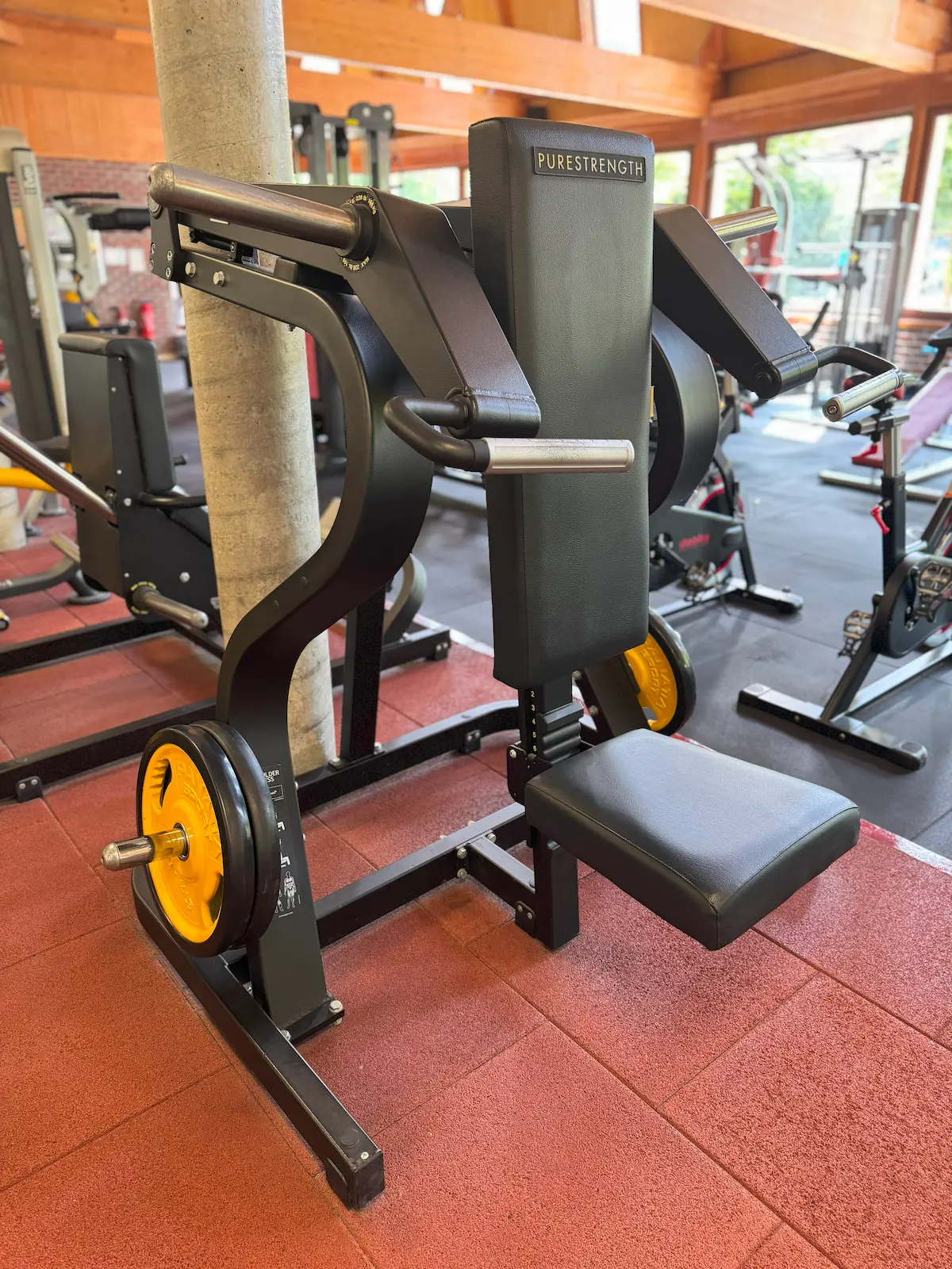 TechnoGym - Pure Shoulder Press